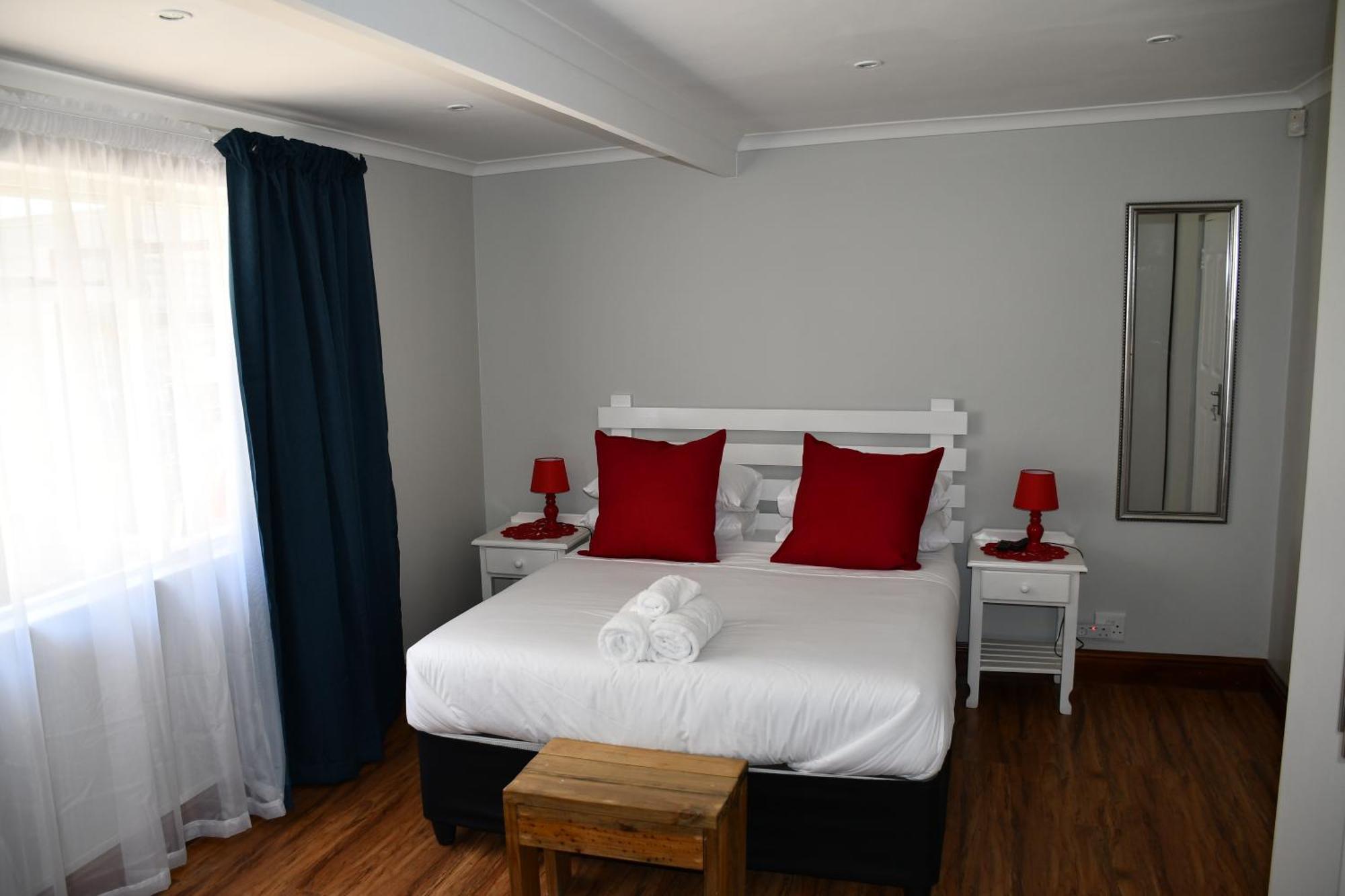 Friendz Guesthouse Knysna Habitación foto