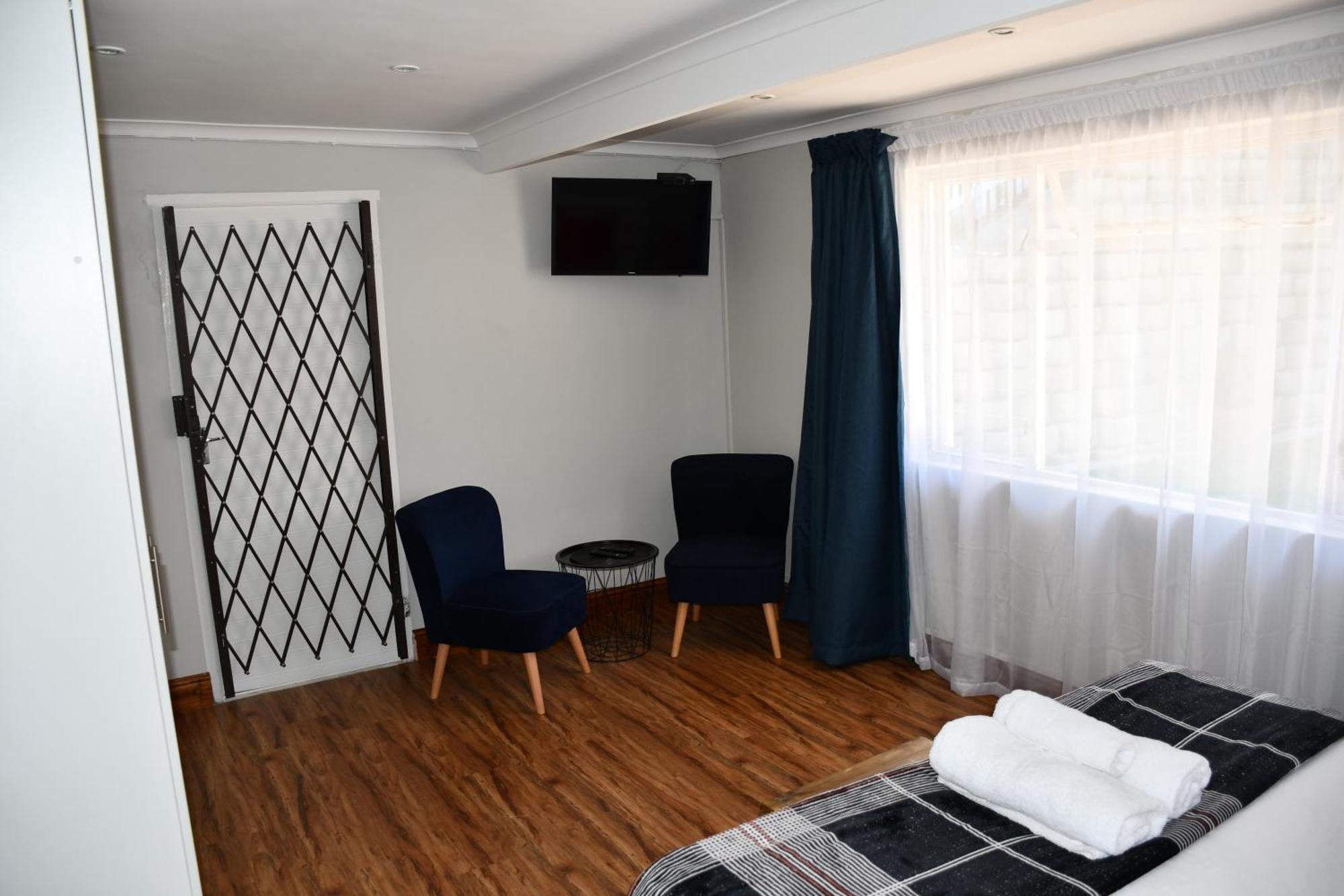 Friendz Guesthouse Knysna Habitación foto